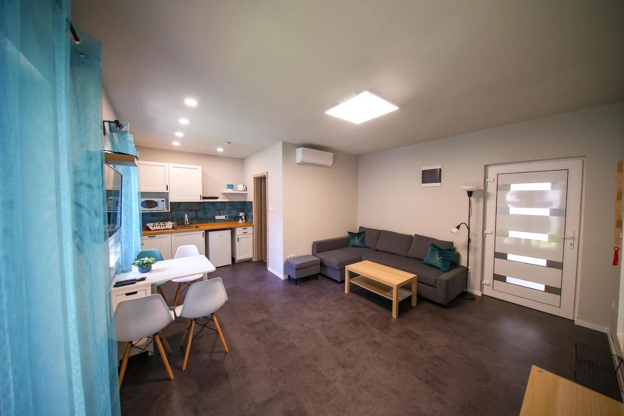 Hori Homes Apartman Siofok Luaran gambar